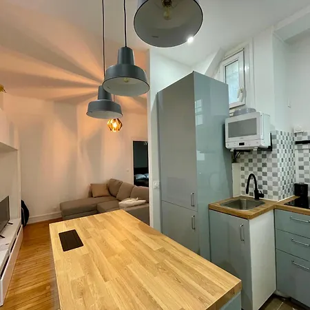 Tour Eiffel Abbe Groult 3 Apartment